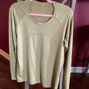 Lululemon Swiftly Tech long sleeve shirt